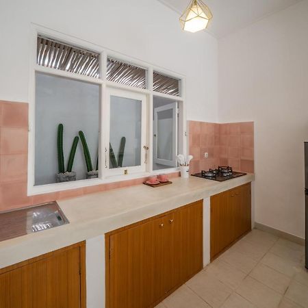 Villa Dadirri - In The Heart Of Seminyak - Walking Distance From Restaurants, Bars And Beach - Perfect Location المظهر الخارجي الصورة