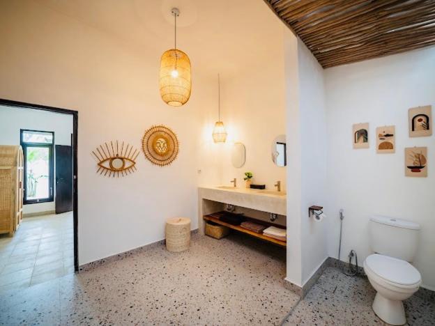 Villa Dadirri - In The Heart Of Seminyak - Walking Distance From Restaurants, Bars And Beach - Perfect Location المظهر الخارجي الصورة